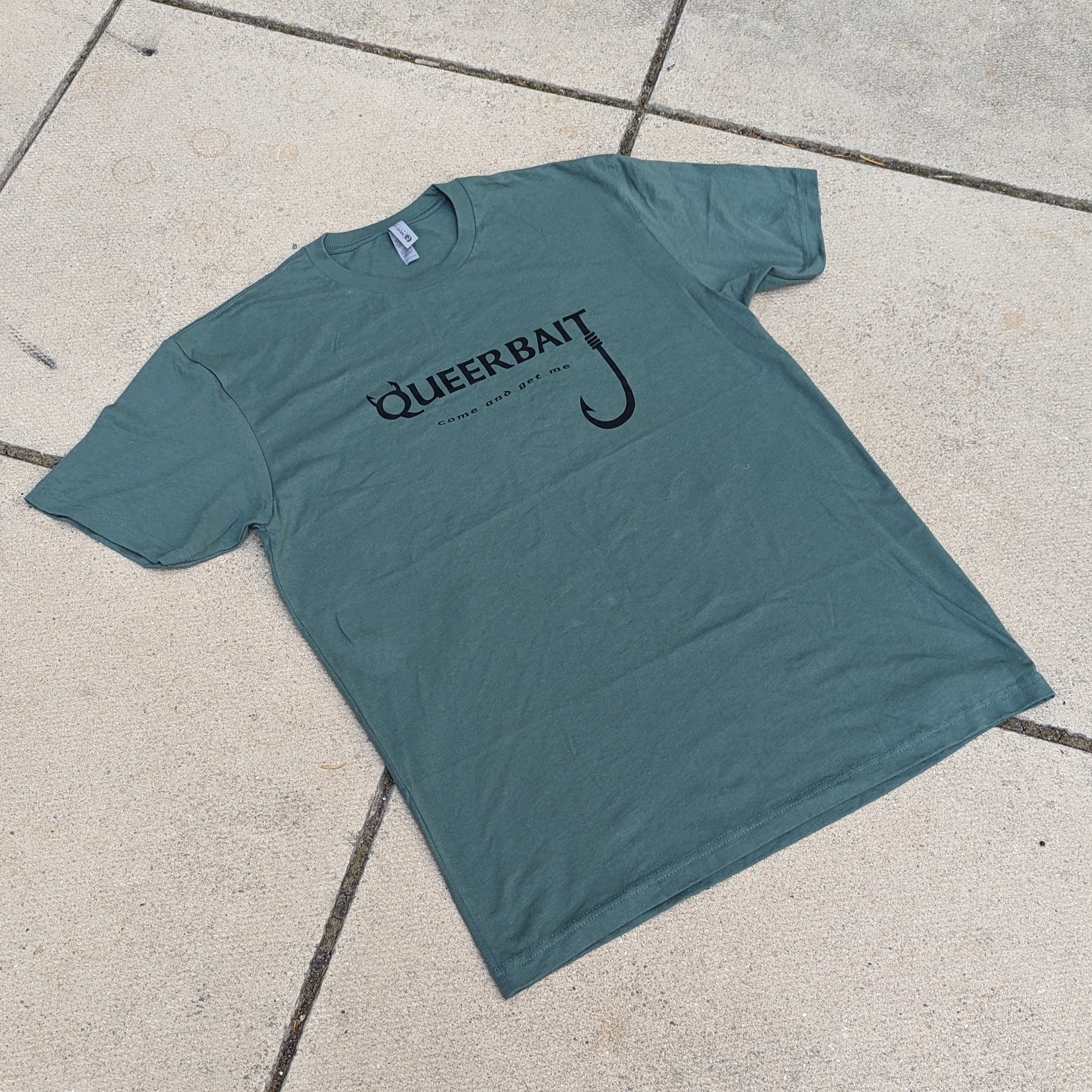 QUEERBAIT (TEE)