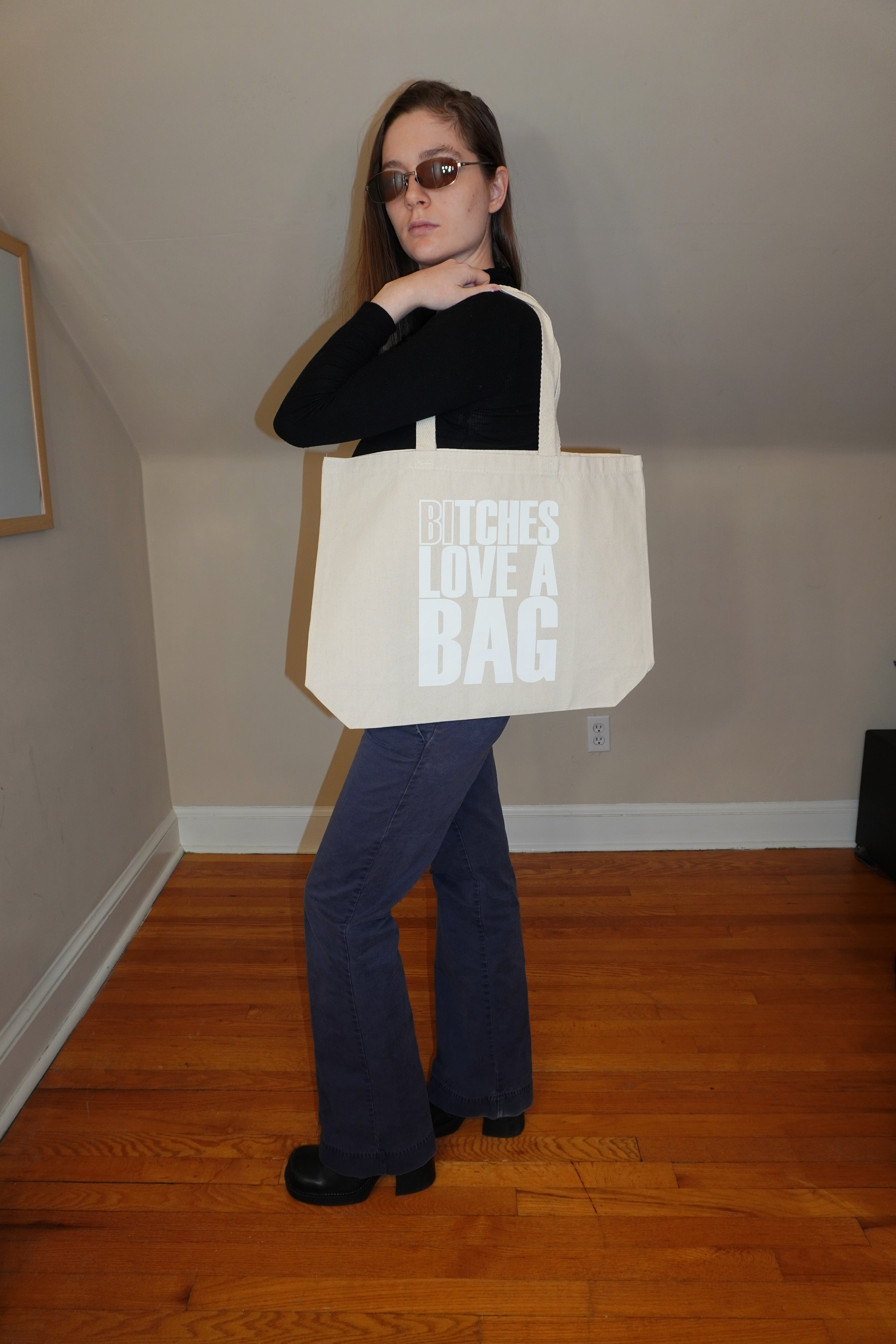 (BI) BITCHES LOVE A BAG